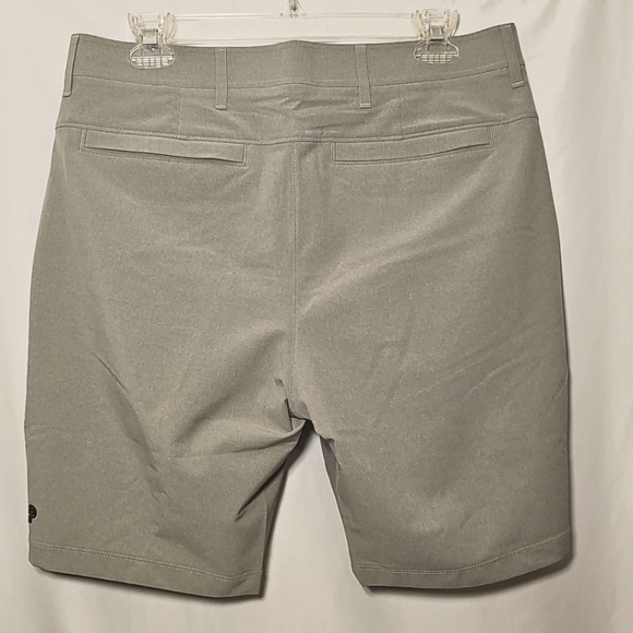 Public Rec Mens 5-pocket Stretch Fog Gray Golf All-Day Travel Shorts Size 32 - Picture 2 of 4